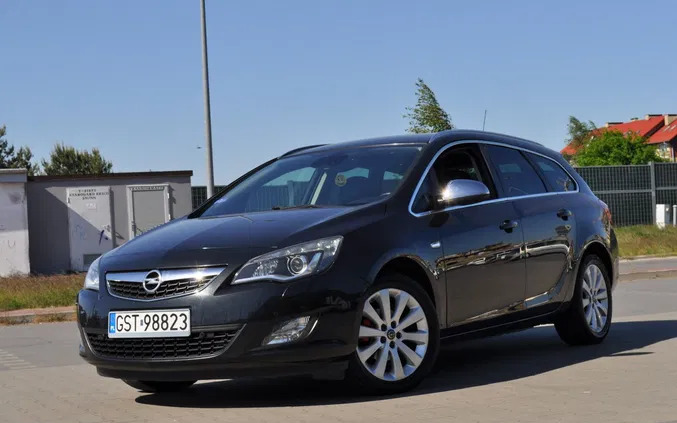 samochody osobowe Opel Astra cena 29900 przebieg: 215000, rok produkcji 2012 z Nysa